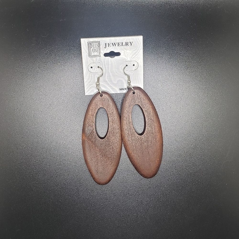 𝅺brown wood oval shape long boho style earrings